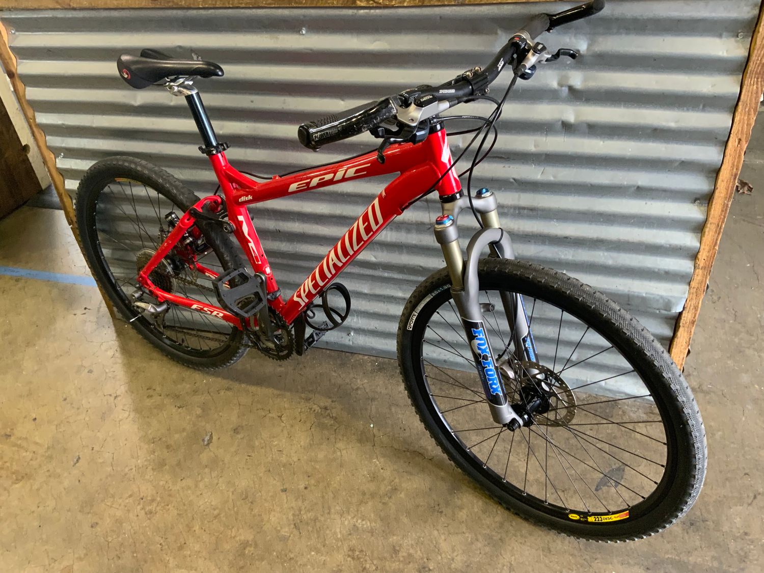 Used Specialized Epic  FSR Red/White Medium