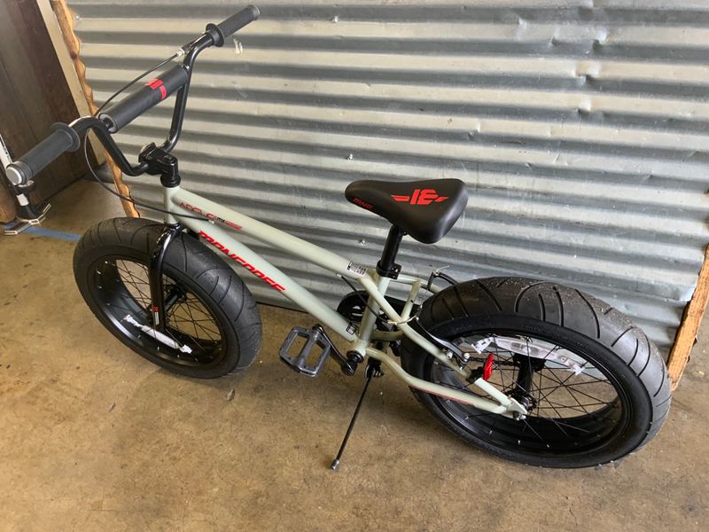 AS is Mongoose Argus MX 20&quot; 4&quot; wheel BMX Gray