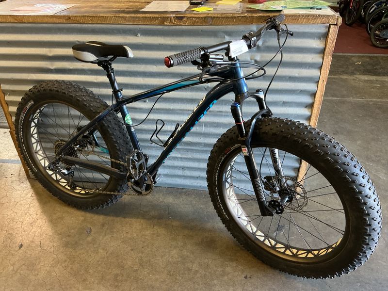 Used Specialized FATBOY Black Medium Disc