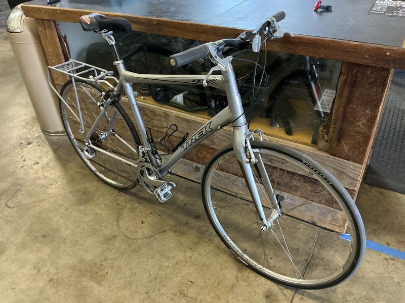 Used Trek 7.7 FX Ultralight Silver 22.5 XL