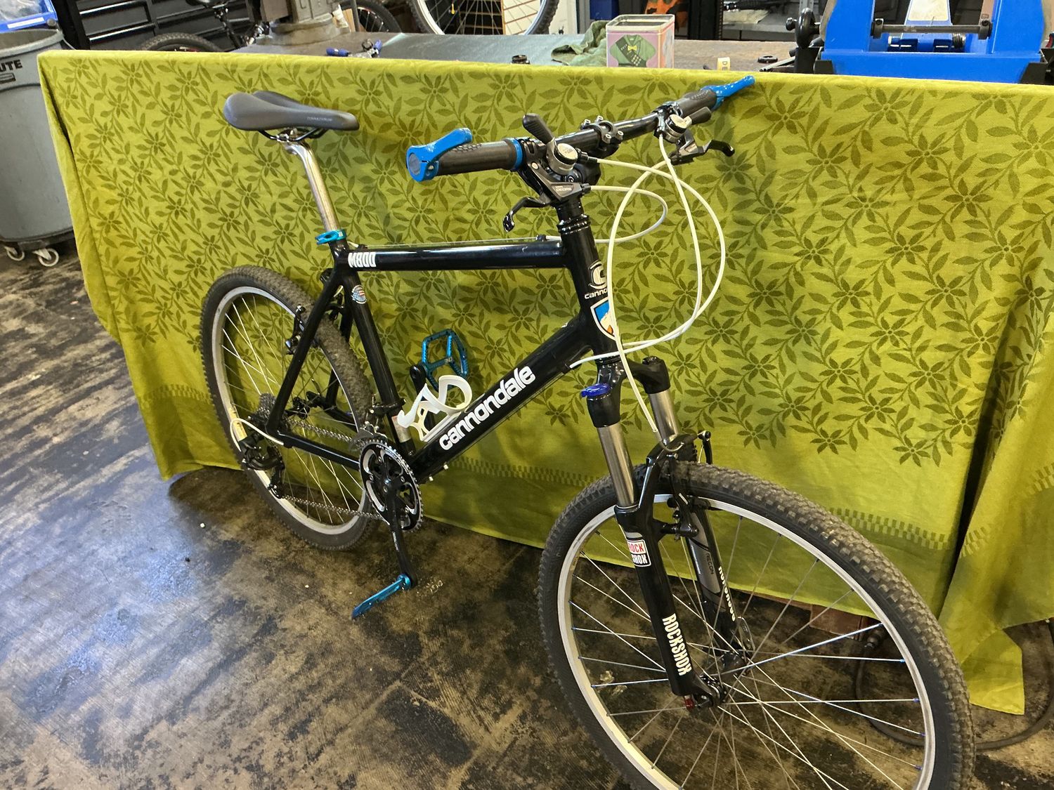 Used Cannondale M 800 Black Large