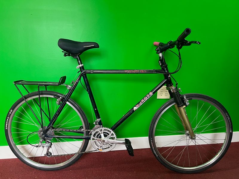 Used Yokota Yosemite Pro Black  22in Medium