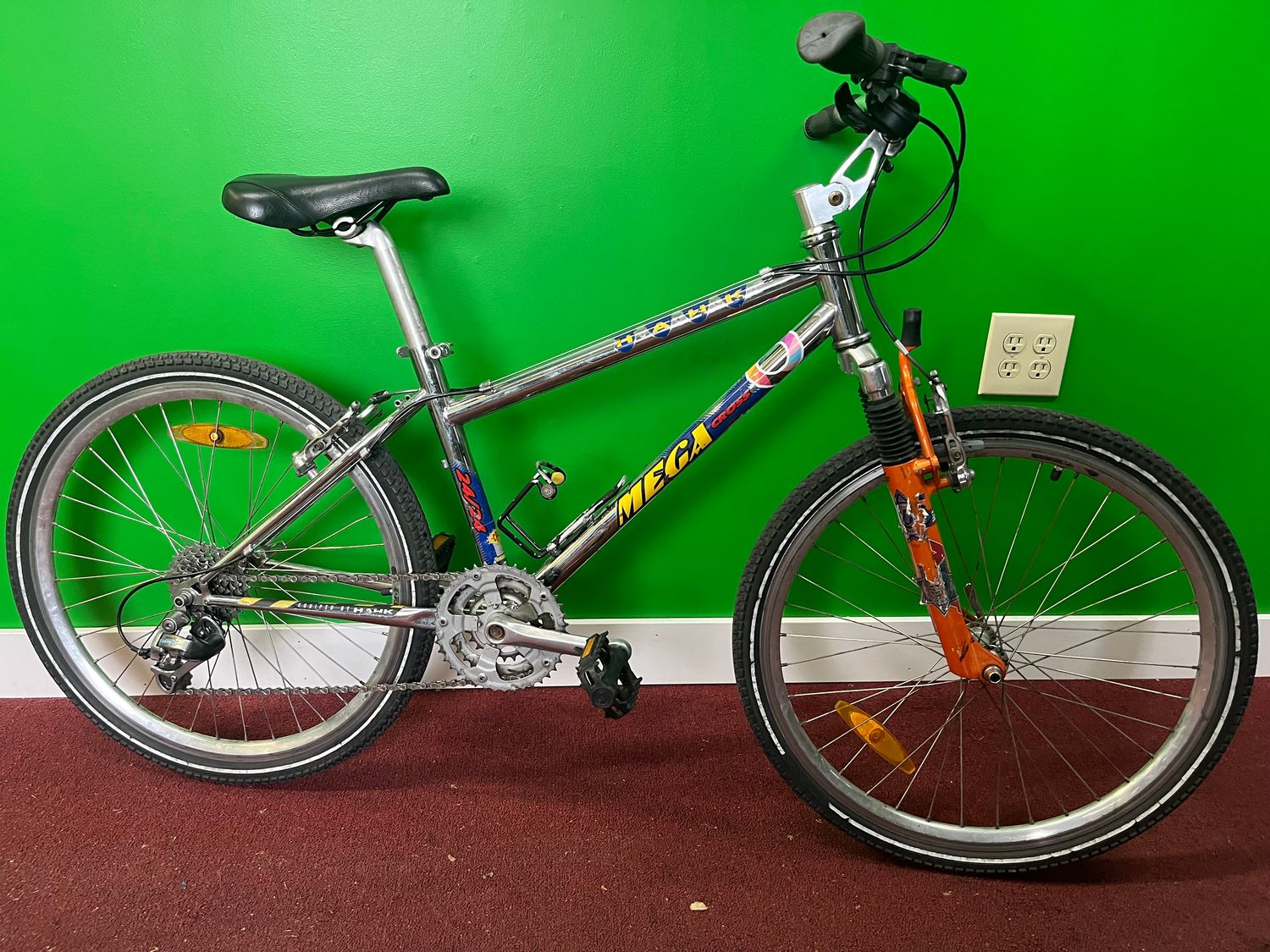 Used Megacross Hawk Silver 14in Small