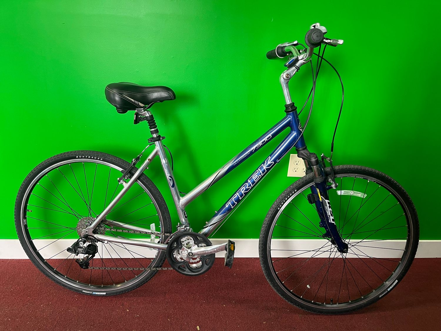 Used Trek Multitrack 7300 Blue 20in Medium