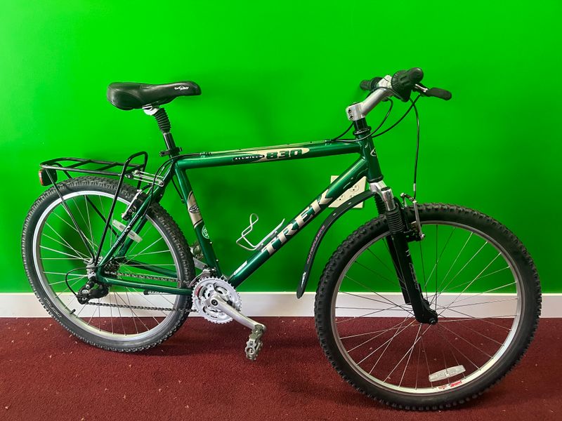 Used Trek 830 Green 19"