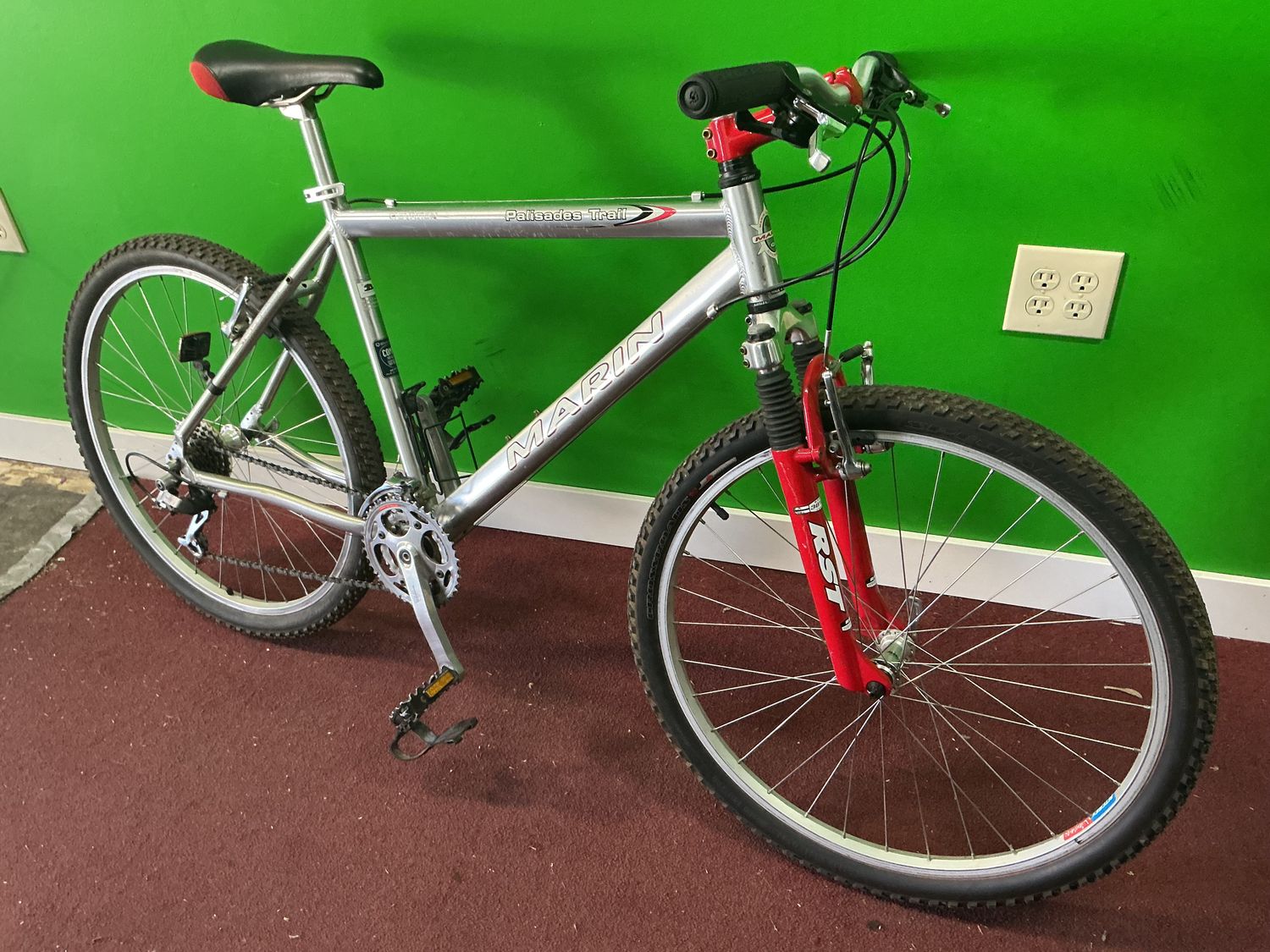 Used Marin Palisades Trail Silver 19in
