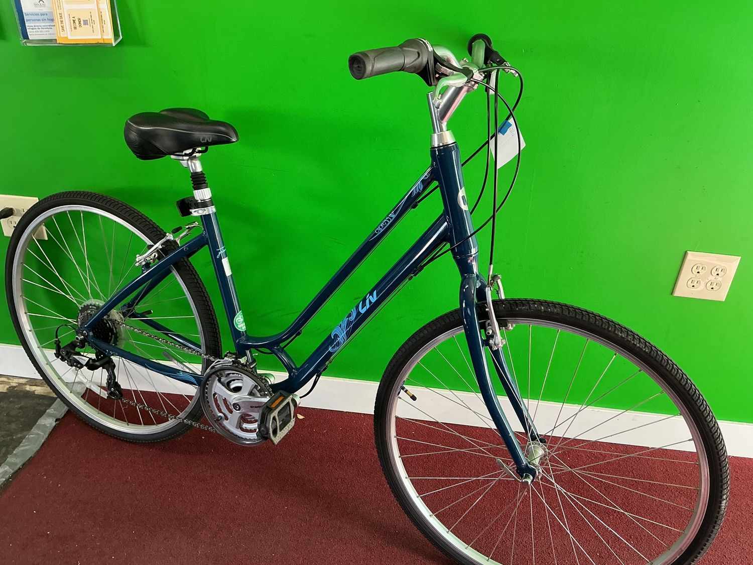 Used Liv  Hybrid Blue Medium L-New