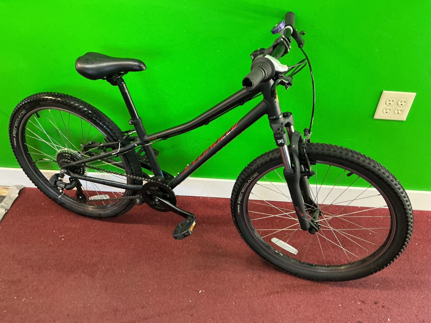 Used Specialized Hotrock Black Medium