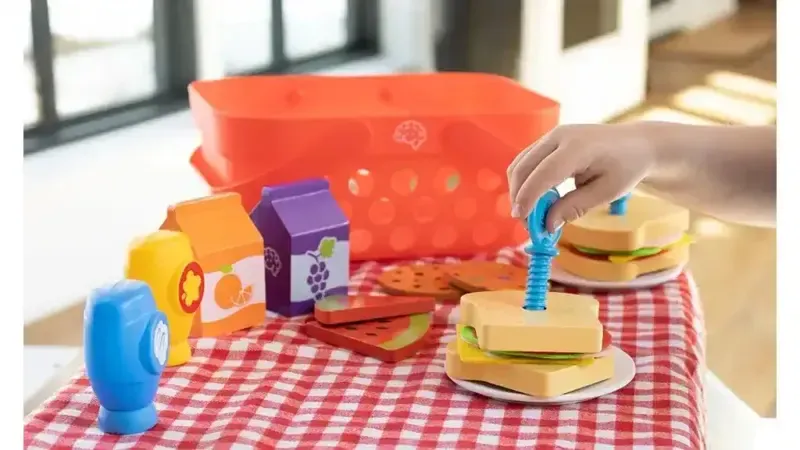 pretendables picnic basket