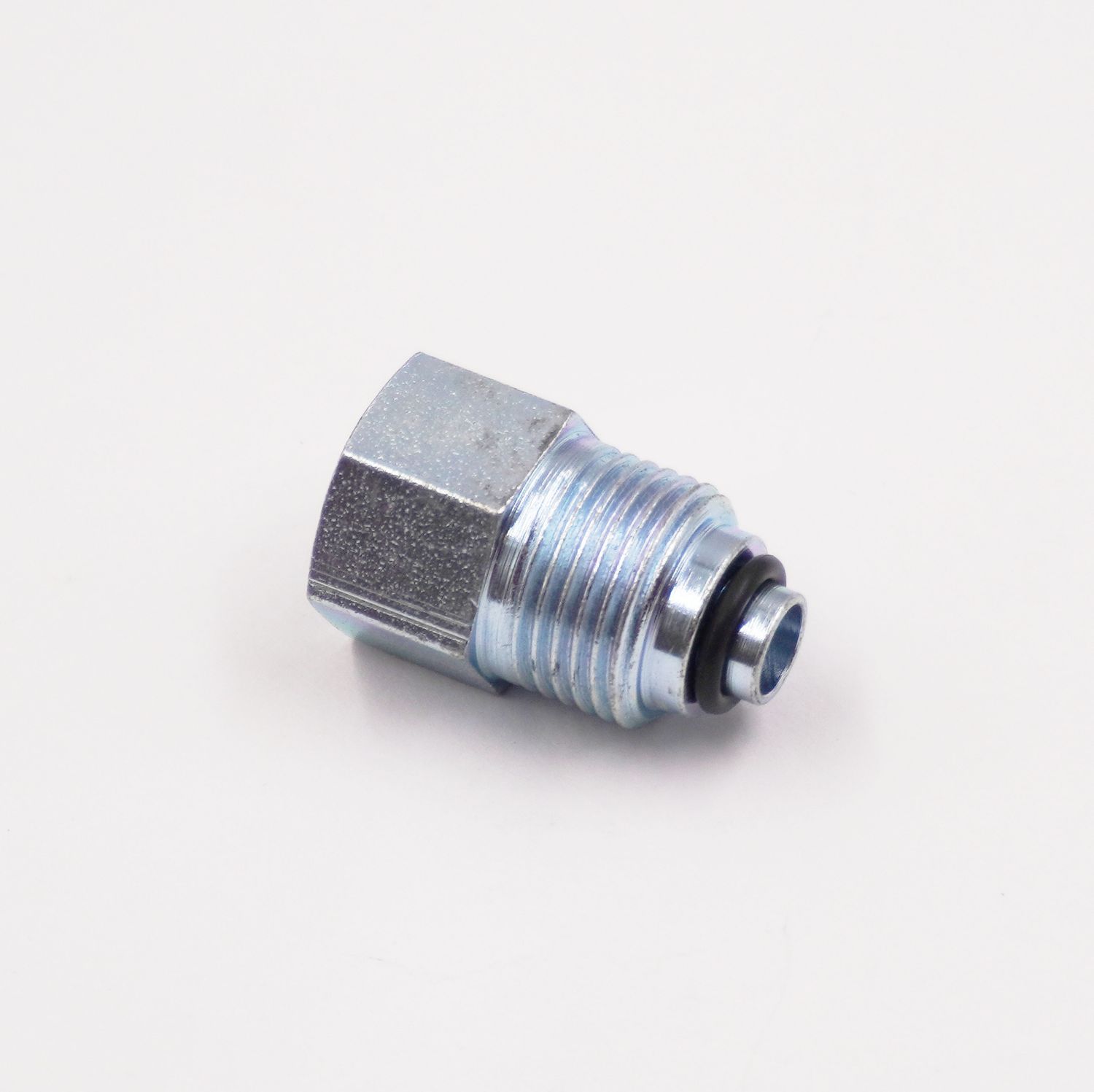 Power Steering Adapter: Late GM Box To Early Hose Fitting - 16MM 1.5  To 5/8-18 Female Inverted Flare (Steel) - (1 Fitting) - 11700