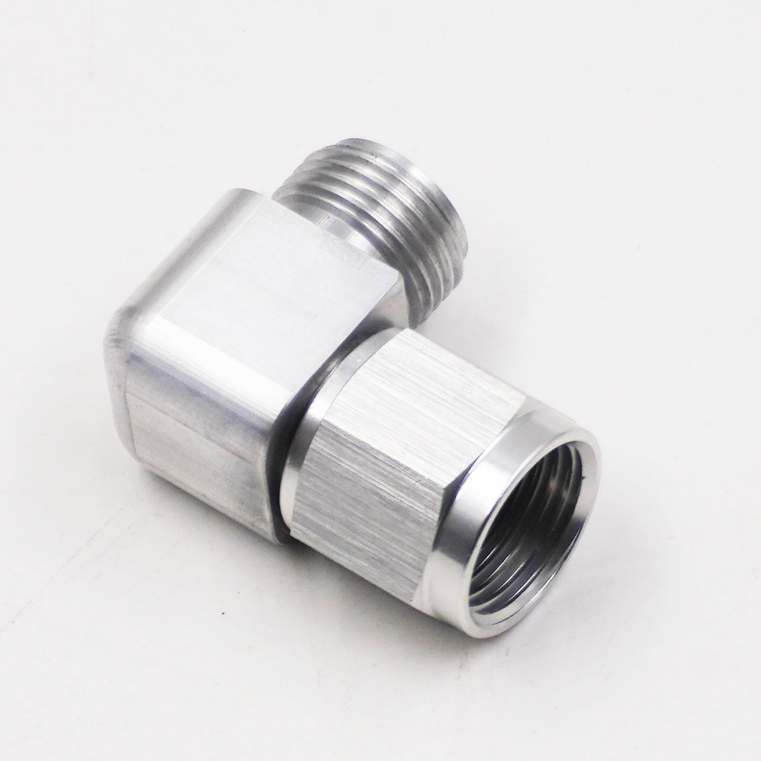 A/C #8 Tite 90° Elbow with Swivel Nut - 15160