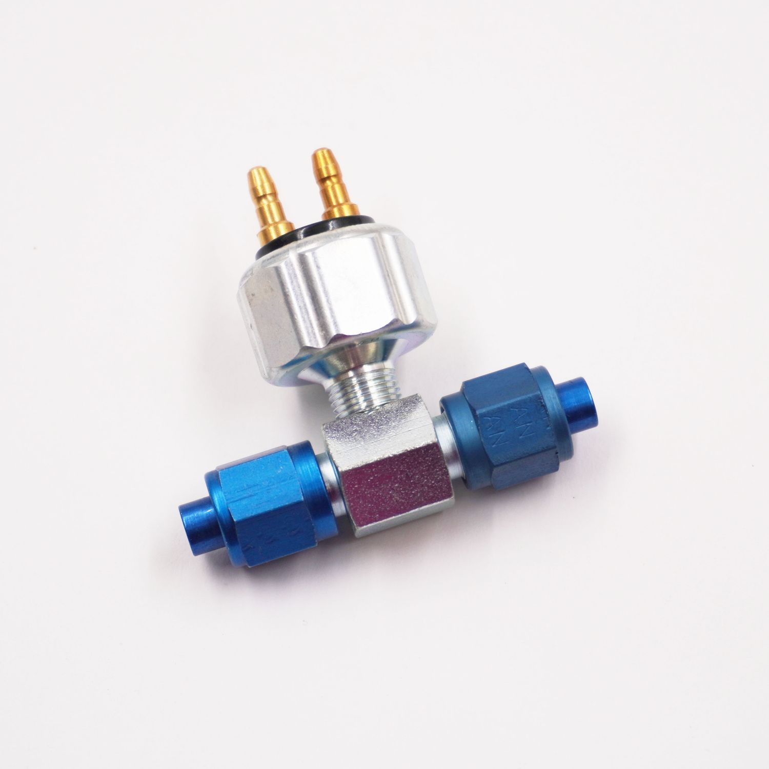 Low Pressure Brake Light Switch With -4AN Tee - (Aluminum Tube Nuts &amp; Sleeves) - 1025