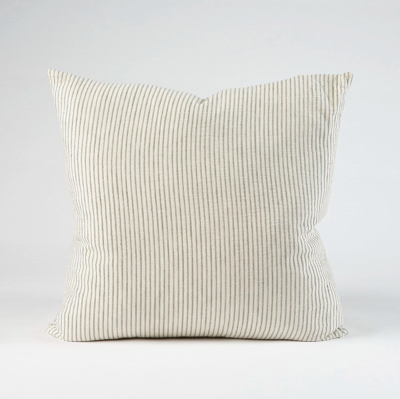 MARINA CUSHION 24X24