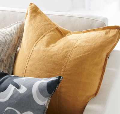 LUCA LINEN CUSHION - TURMERIC 20X20