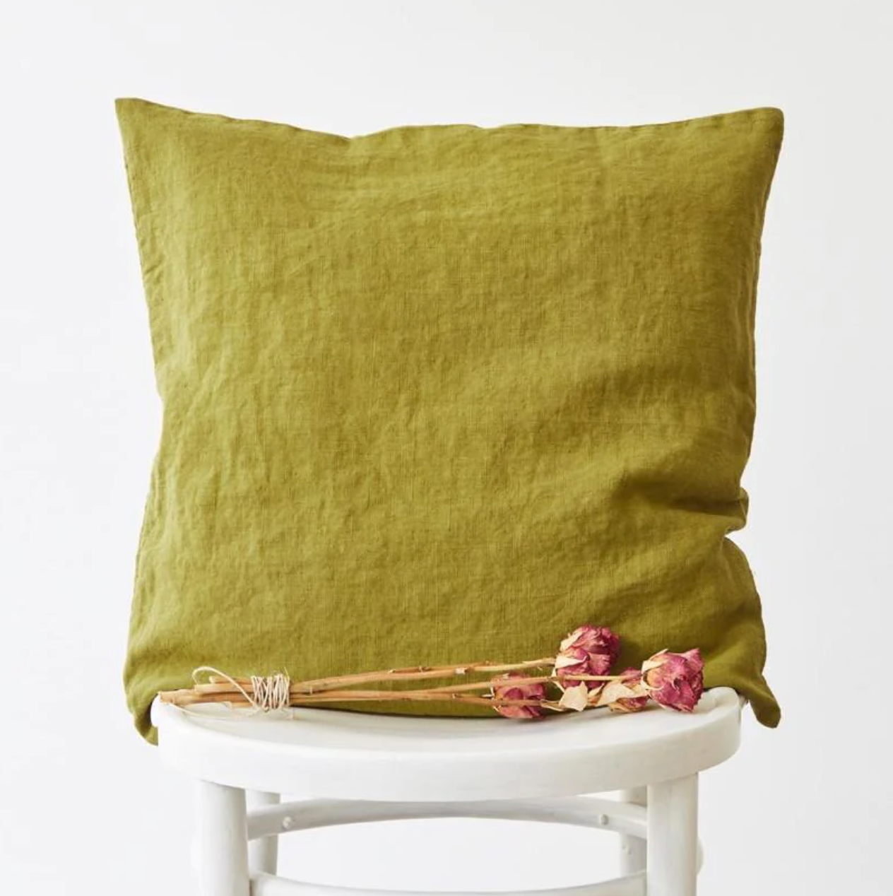 MOSS GREEN LINEN CUSHION 20X20