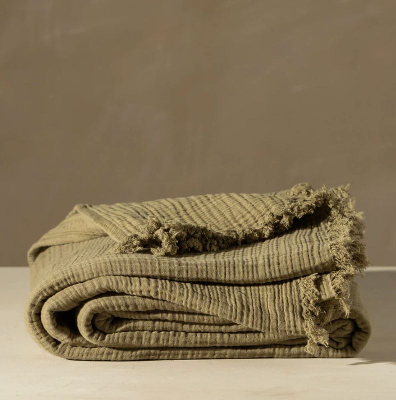 ENES BED COVER - OLIVE