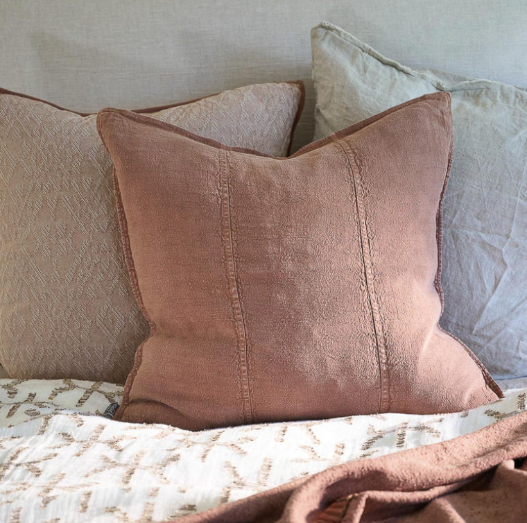 LUCA LINEN CUSHION - CLAY 24X24