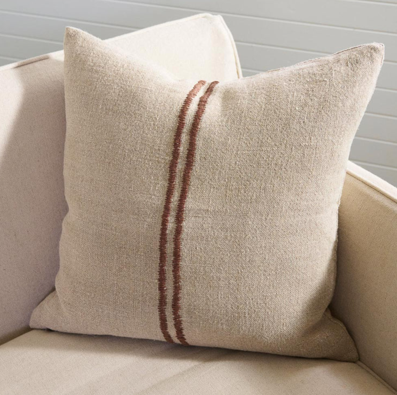 ORION LINEN CUSHION 20X20 - NATURAL/CHOCOLATE