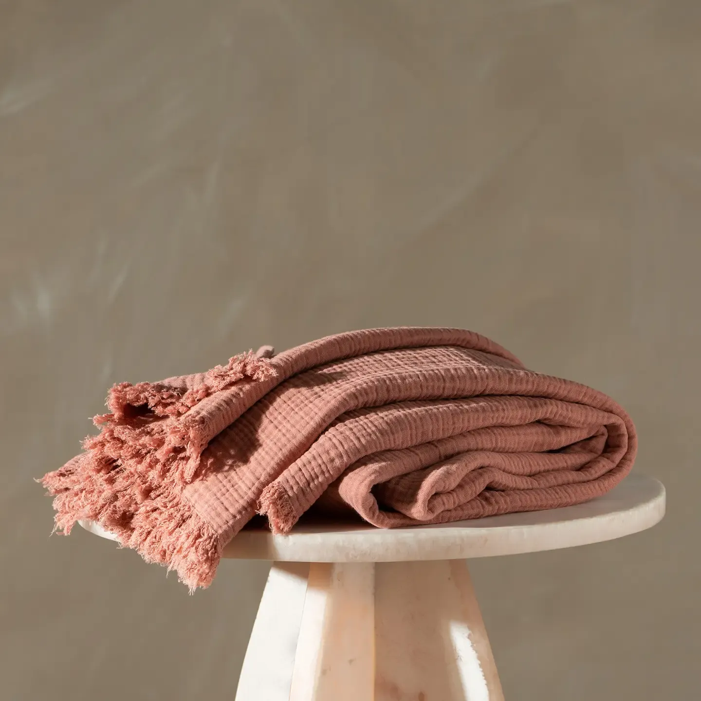 ENES THROW - GUAVA