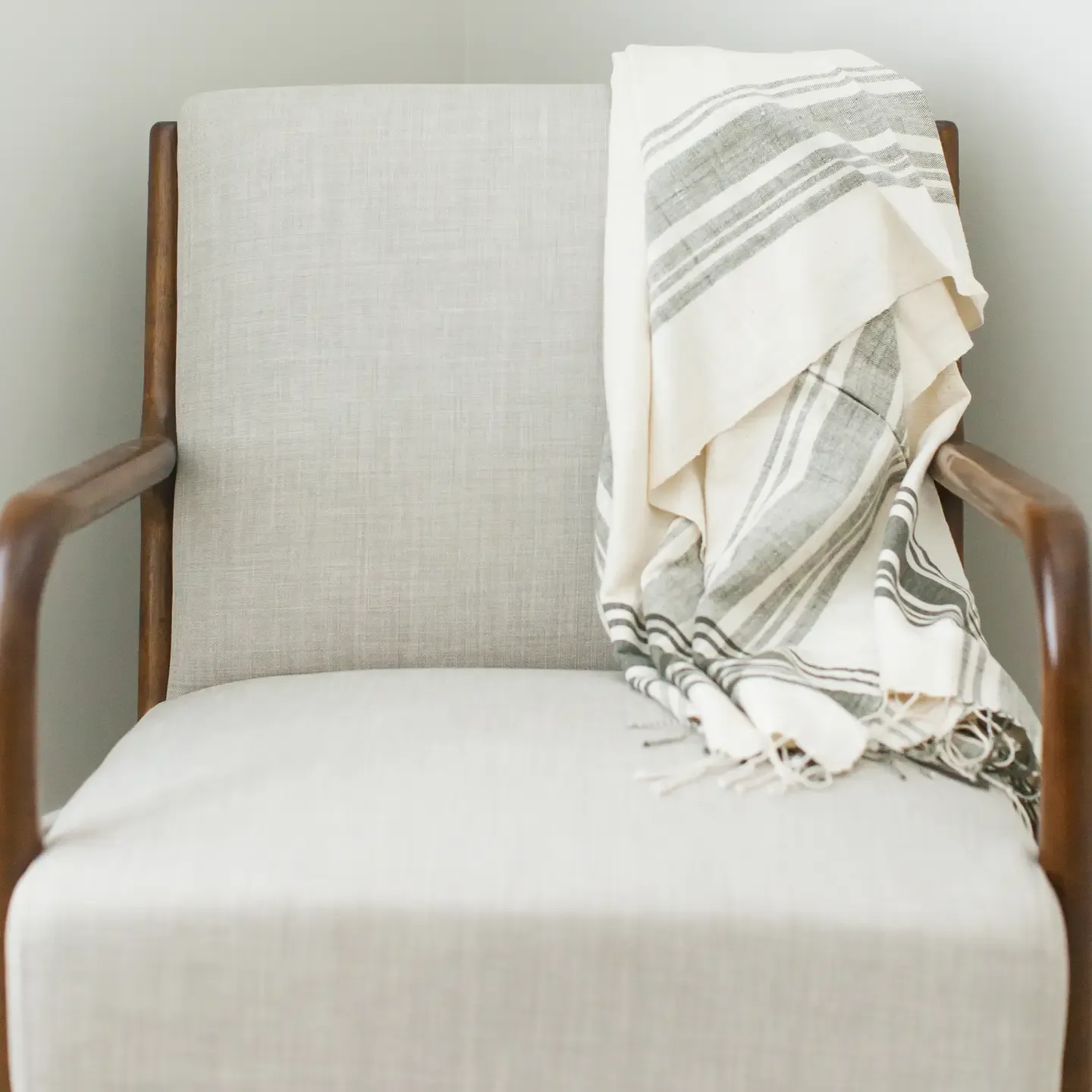 CABIN HATCH COTTON THROW BLANKET - GREY