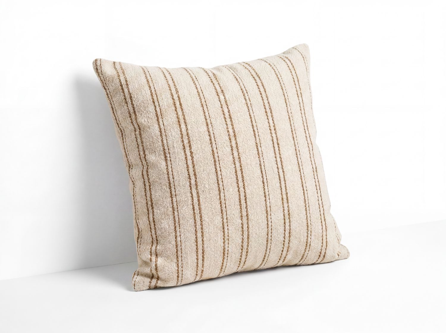 ALBA CUSHION  NUTMEG