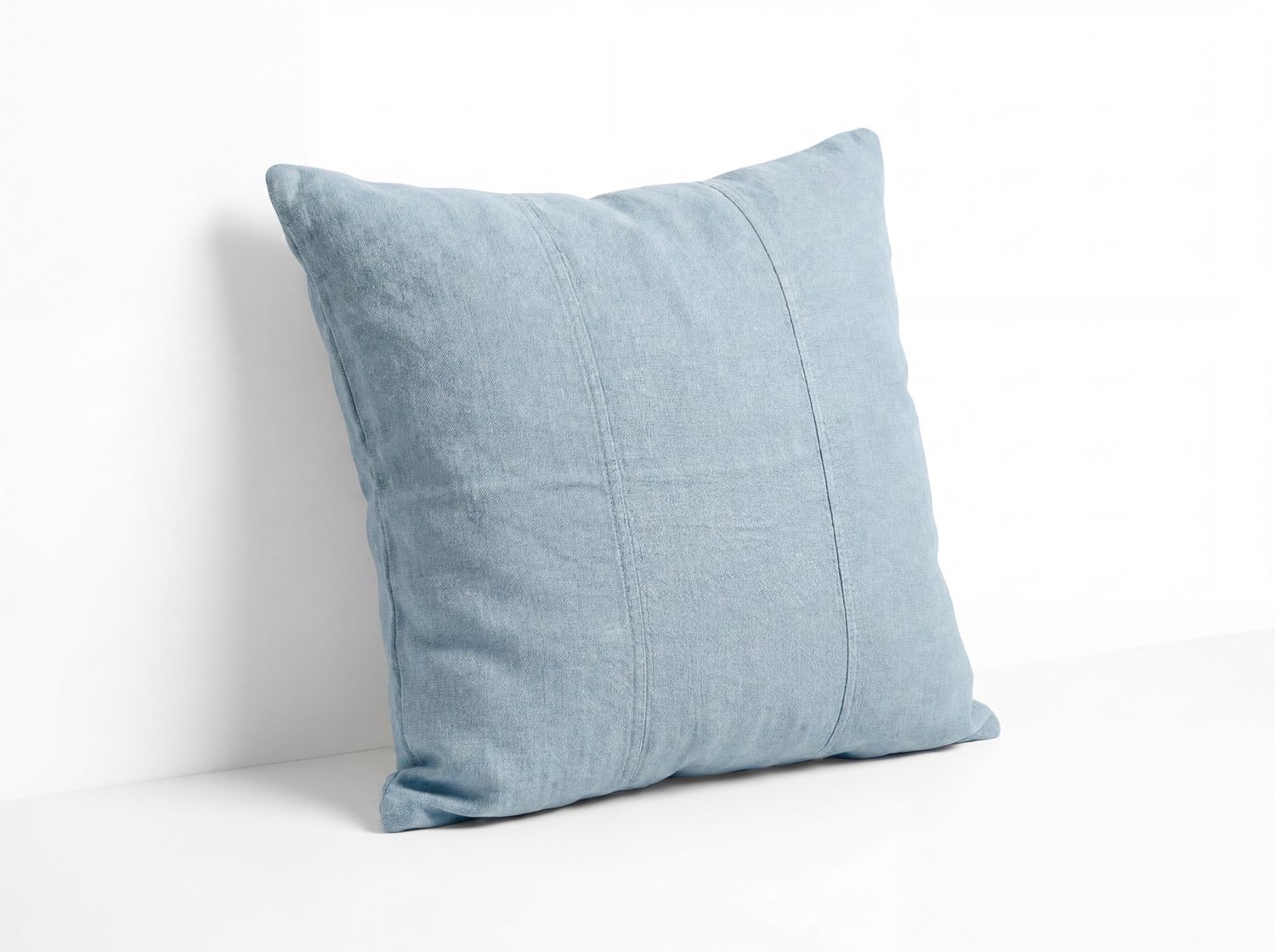LUCA LINEN CUSHION - SKY