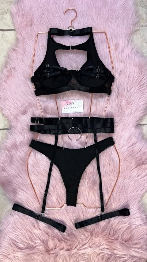 Black 2 set