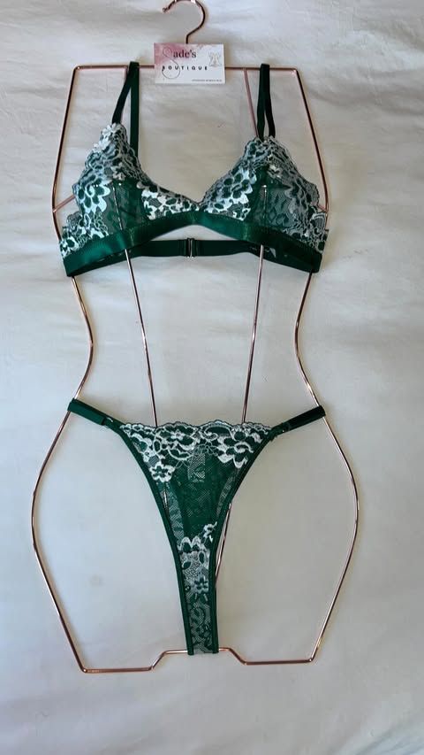 Floral lace green lingerie set