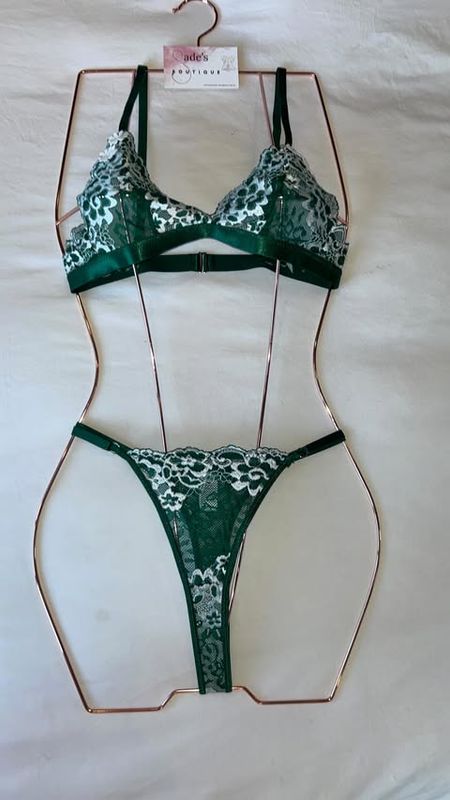 Floral lace green lingerie set
