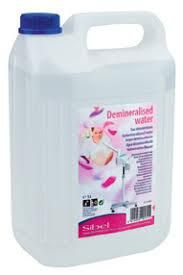 Acqua demineralizzata per apparecchi a vapore