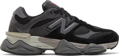 9060 &#39;Black Castlerock&#39;