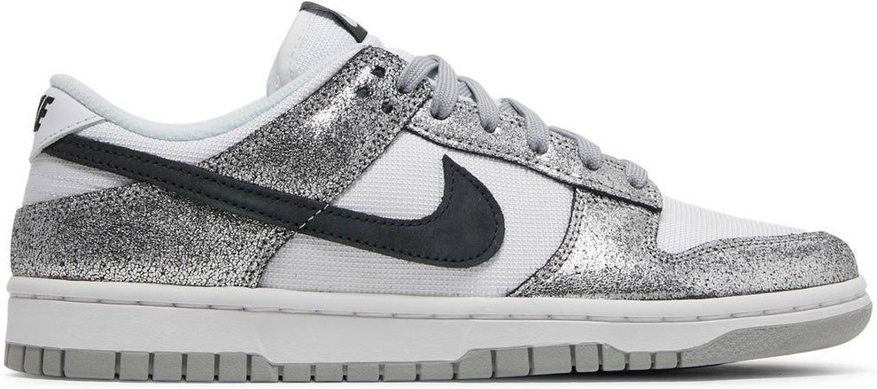 Dunk Low &#39;Golden Gals&#39;