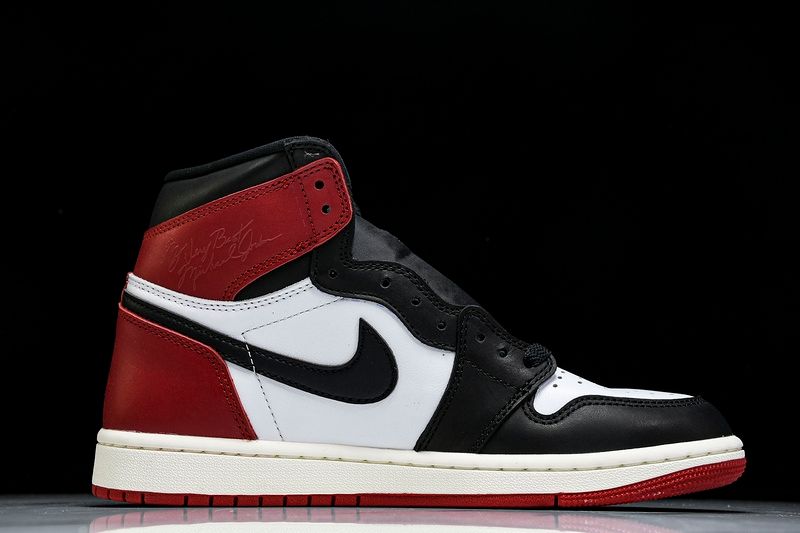 Air Jordan 1 Retro High Bred Toe