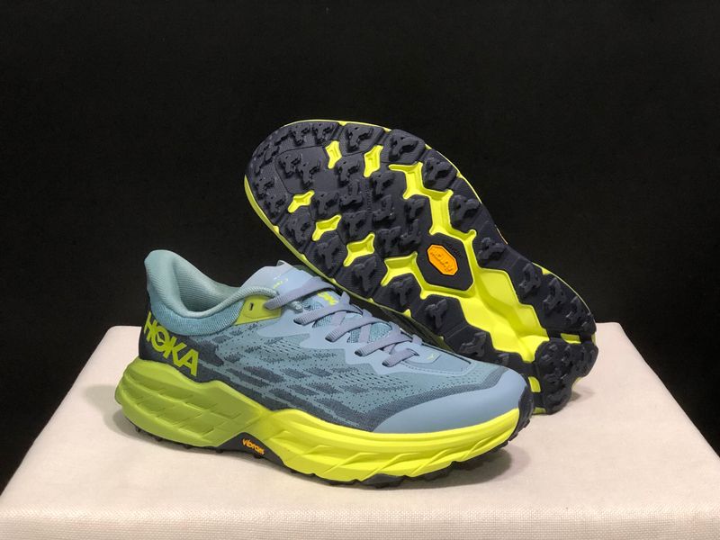 HOKA  Speedgoat 5