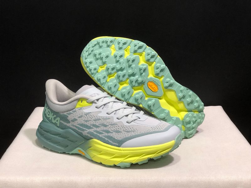 HOKA  Speedgoat 5