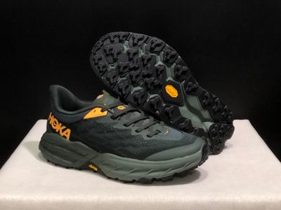 HOKA  Speedgoat 5