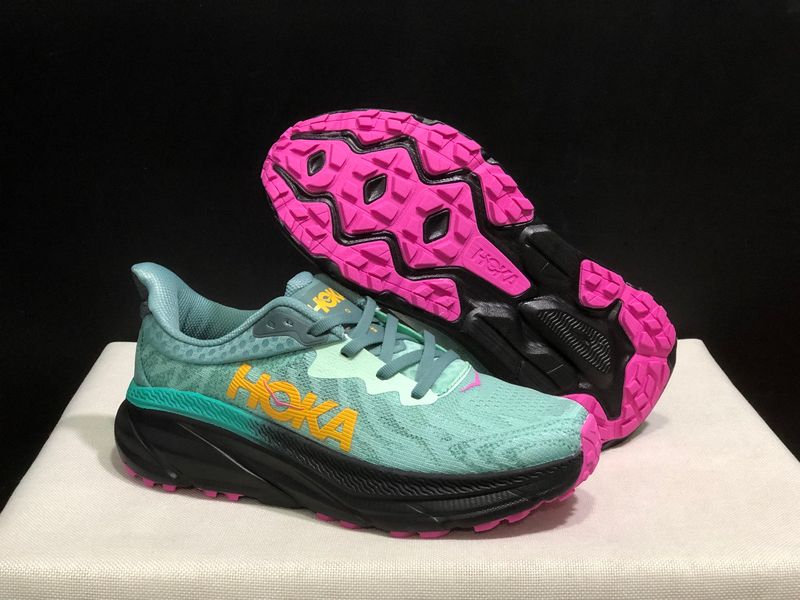 HOKA Challenger ATR 7