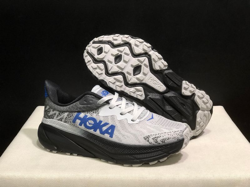 HOKA Challenger ATR 7