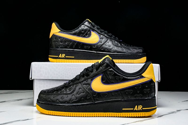 KOBE BRYANT X AIR FORCE 1 07 LOW BLACK