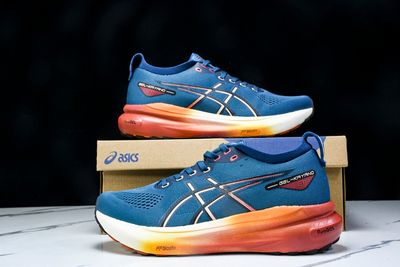 ASICS GEL KAYANO 31
