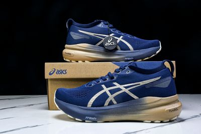 ASICS GEL KAYANO 31