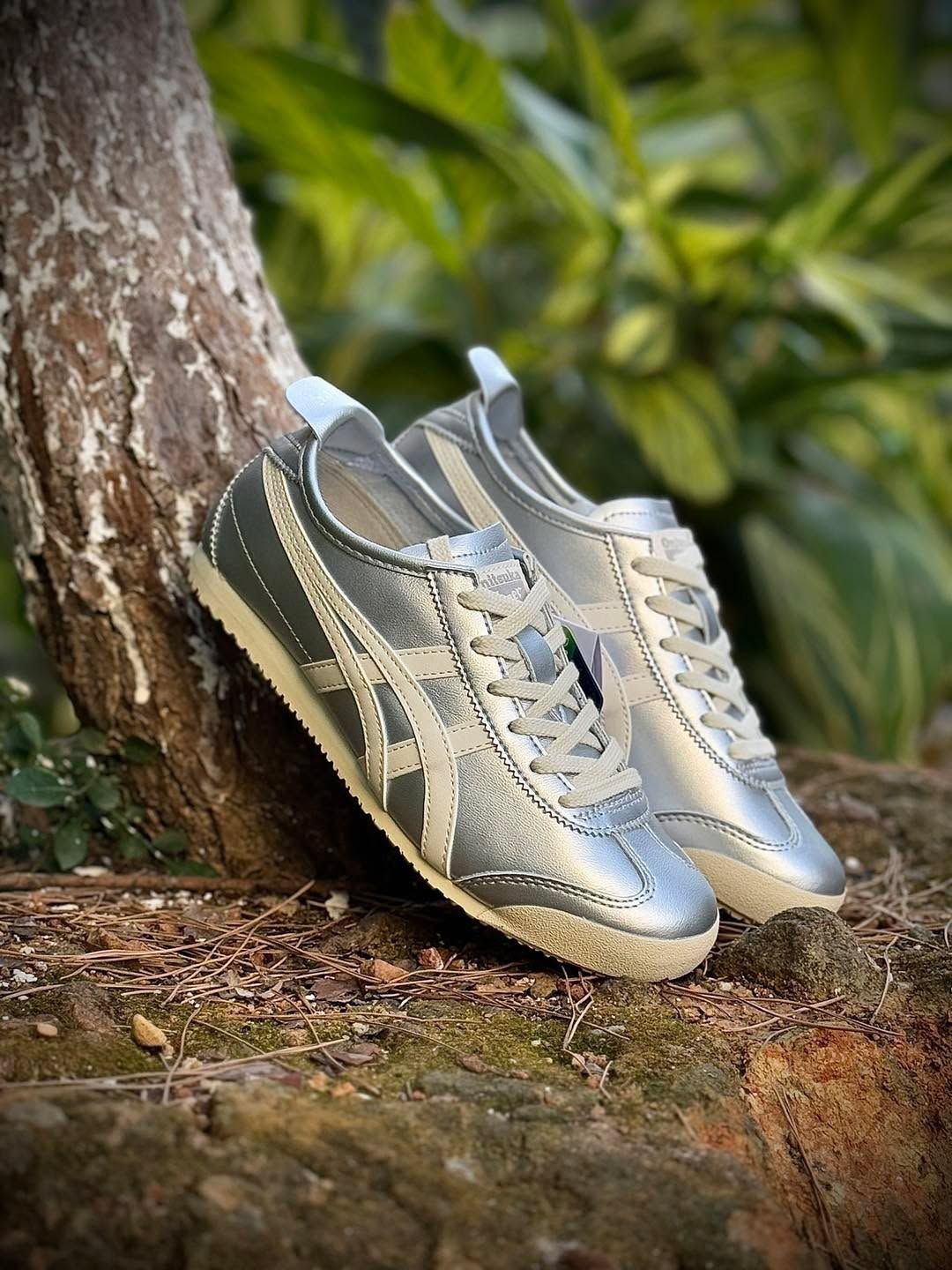 OnitsukaTiger Mexico 66 
