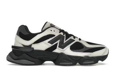 9060 Off White Black