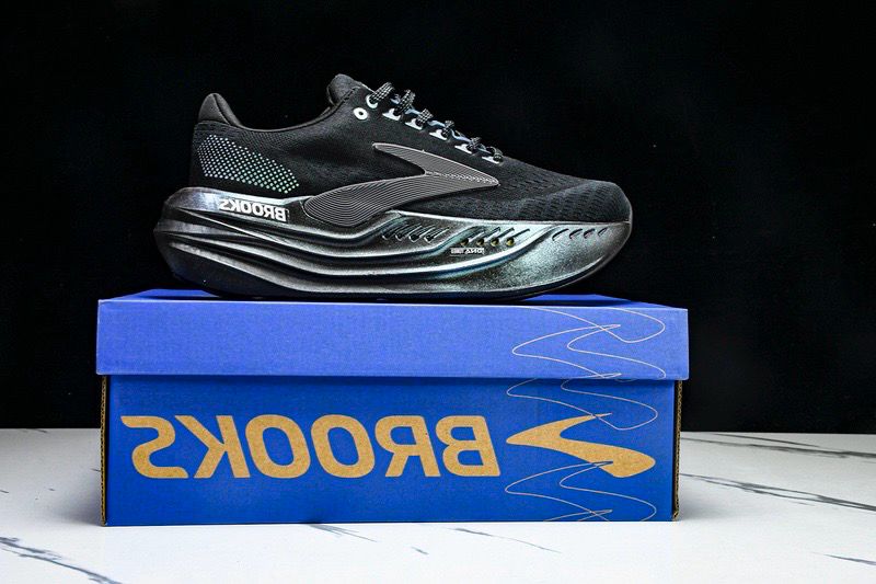 BROOKS GLYCERIN MAX THICK SOLED