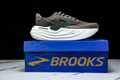 BROOKS GLYCERIN MAX THICK SOLED