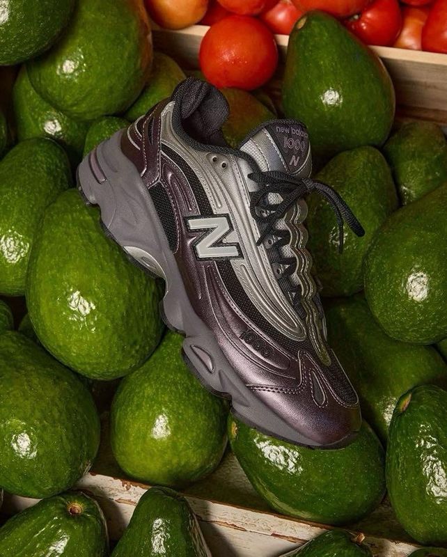 New Balance x Eladio Carrión "M1000 “Dark Ice Wine”