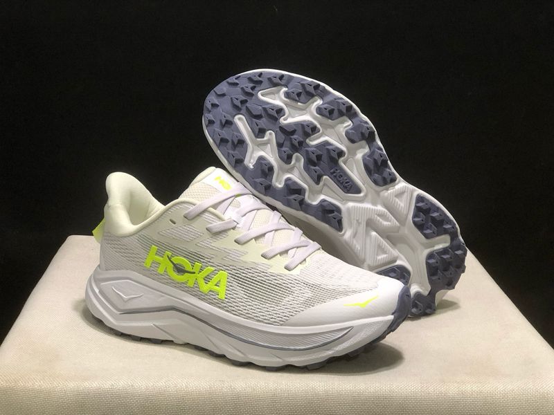 HOKA ONE ONE CHALLENGER 8