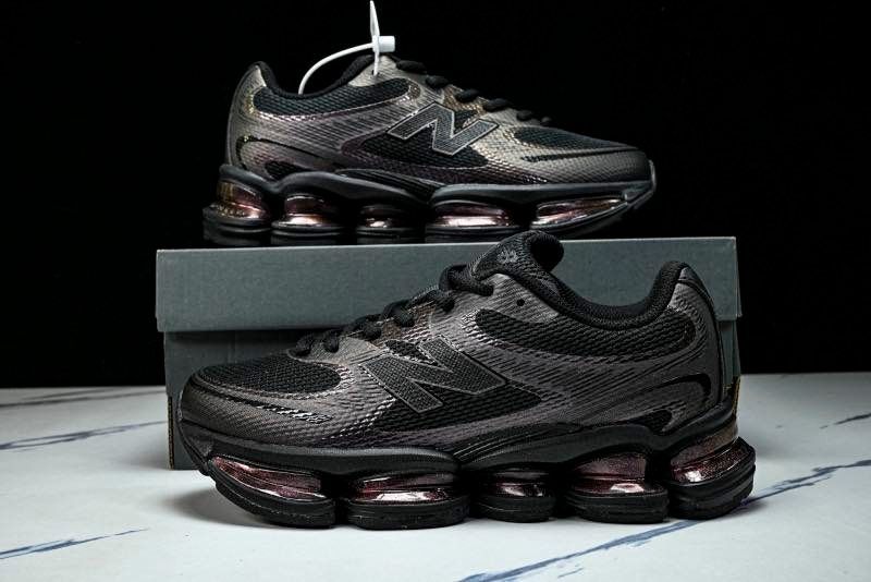 New Balance 2000 Series