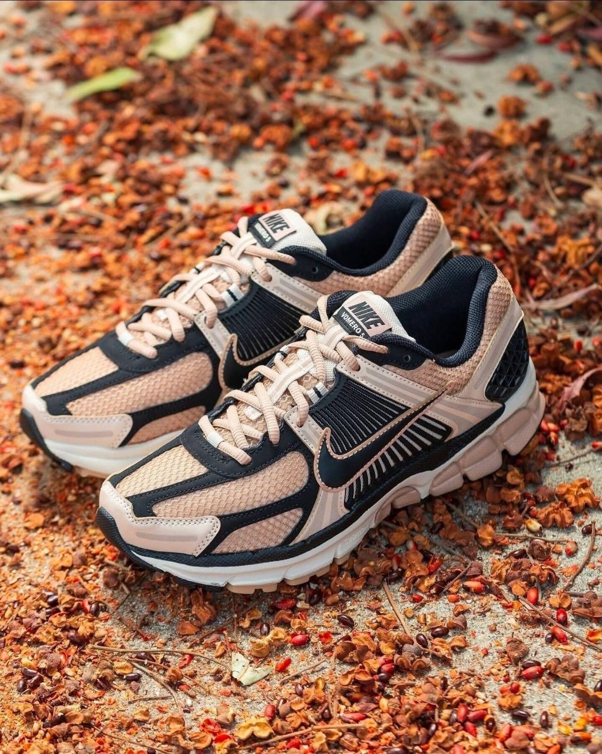 ZOOM VOMERO PINK IN BKACK