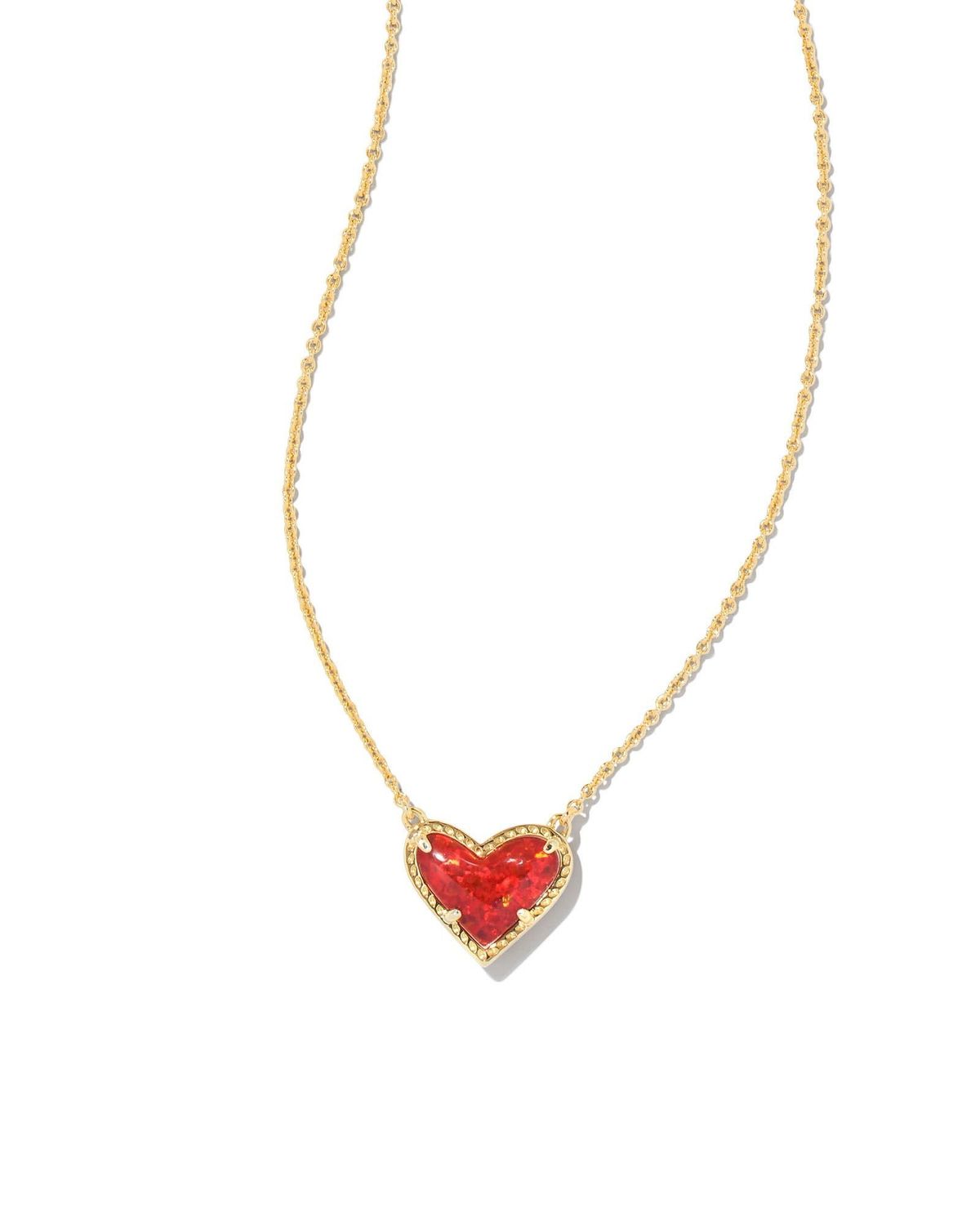 ARI HEART SHORT PENDANT